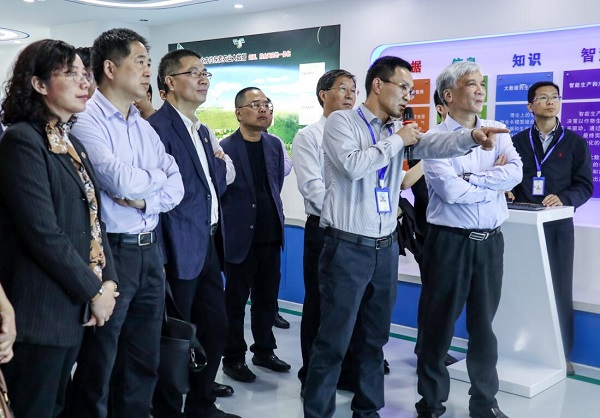 全國人大常委會副委員長丁仲禮蒞臨猫咪免费人成网站在线观看考察調研 全國人大常委會副委員長丁仲禮蒞臨猫咪免费人成网站在线观看考察調研