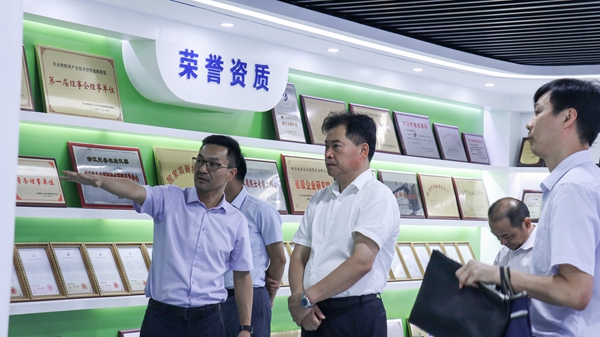 浙江省農業農村廳副廳長唐冬壽一行蒞臨猫咪免费人成网站在线观看調研 浙江省農業農村廳副廳長唐冬壽一行蒞臨猫咪免费人成网站在线观看調研