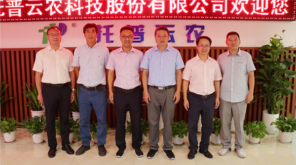 王建軍一行赴猫咪免费人成网站在线观看參觀考察 王建軍一行赴猫咪免费人成网站在线观看參觀考察