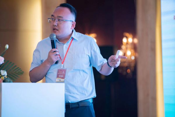 1695449333988488.jpg 猫咪免费人成网站在线观看營銷副總周藍艦作《產業大腦+未來農場的模式探索》專題報告.jpg